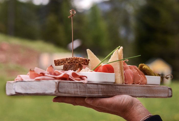 VORSPEISEN - Bauernsnack - ALTO ADIGE SPECK, TYROL GEKOCHTES PROSCIUTTO UND LOKALER KÄSE - 7