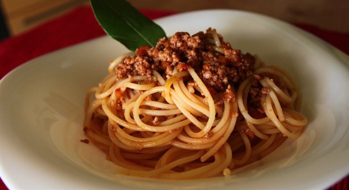 i classici della tradizione italiana - SPAGHETTI MIT FLEISCHSAUCE - 1,9