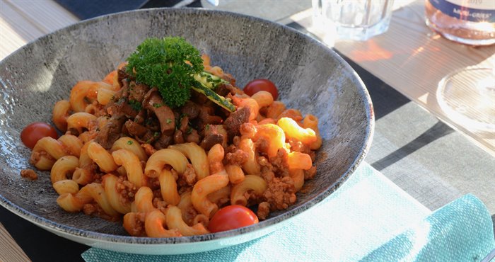 i primi piatti dello Zirmo - CAVATAPPI PASTA MIT WURTS RAGOUT UND PFIFFERLINGE - 1