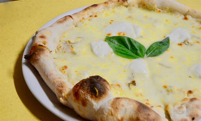 PIZZE - 4 FORMAGGI - 4 KASE SORTEN